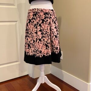 Carmen Marc Valvo Black and Pink Floral A-Line Skirt